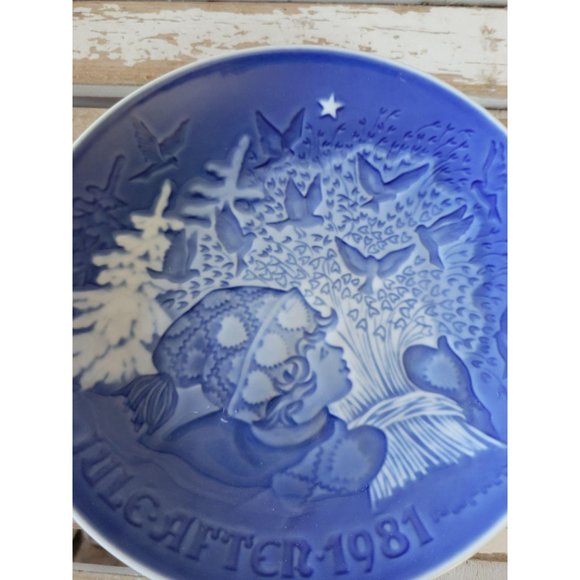 B&g Christmas peace 9081 1981 dogs‎ blue plate Denm - Picture 3 of 3